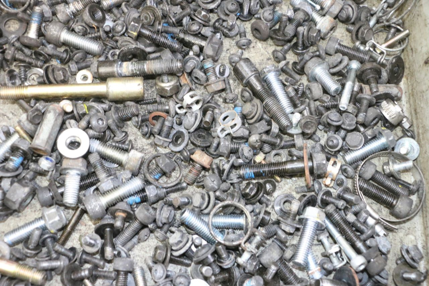 photo de SCHRAUBEN QUADRO 4 4D 350 (2015 - 2018)