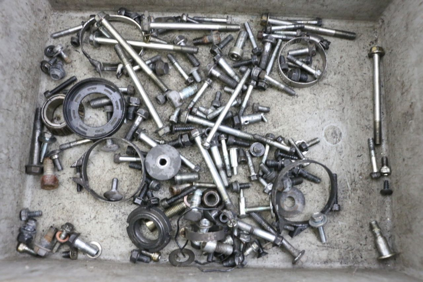 photo de SCHRAUBEN SUZUKI BURGMAN EXECUTIVE ABS 650 (2006 - 2012) - Hauptansicht