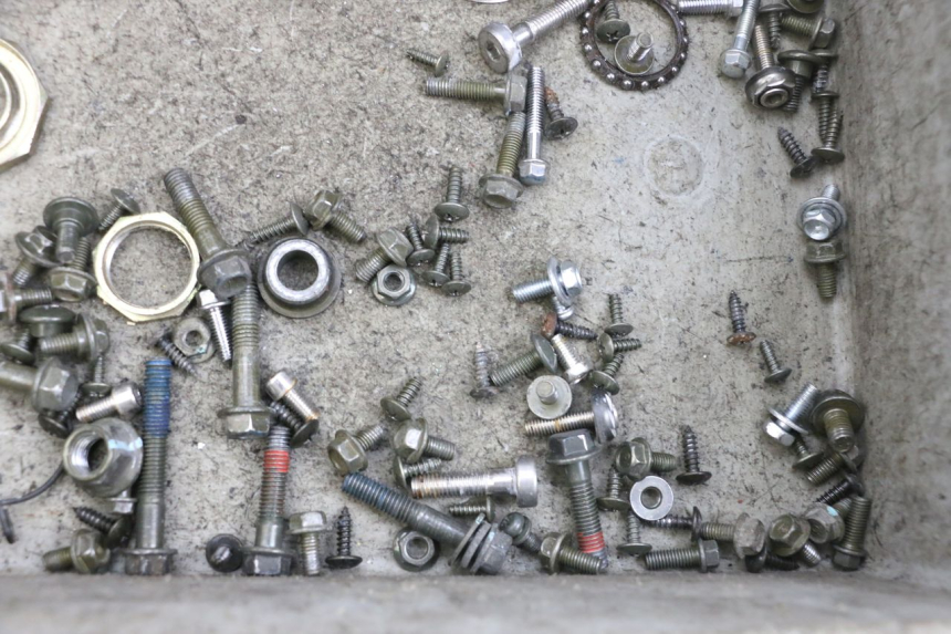 photo de SCHRAUBENBEUTEL SYM CROX 4T 50 (2016 - 2023) - Alternative Perspektive