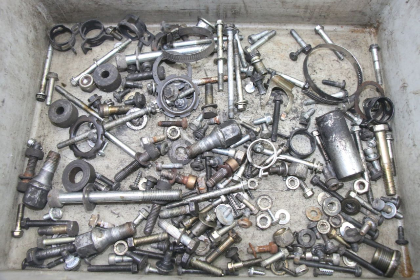 photo de SCHRAUBEN PEUGEOT ELYSEO 125 (1999 - 2004)