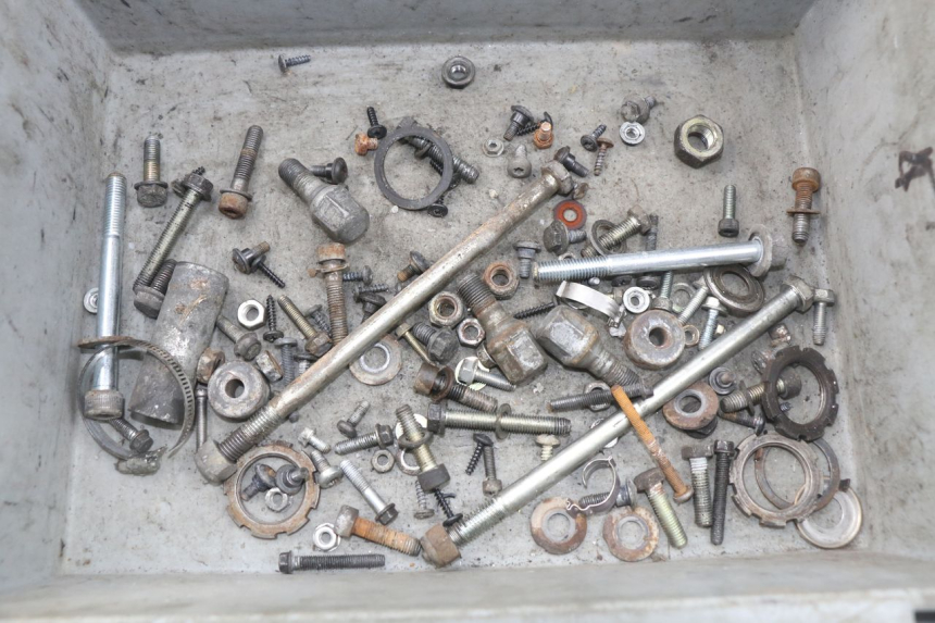 photo de SCHRAUBEN PEUGEOT ELYSTAR 125 (2002 - 2007)