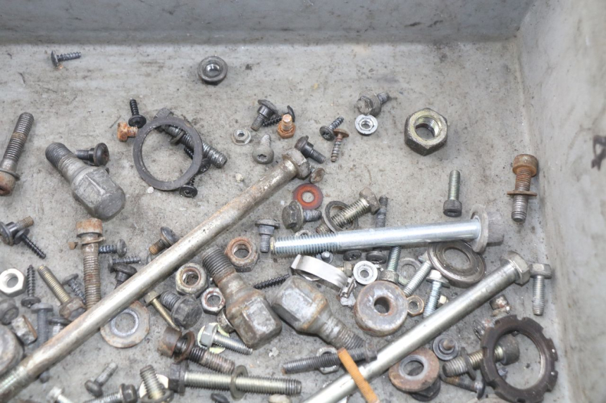 photo de SCHRAUBEN PEUGEOT ELYSTAR 125 (2002 - 2007)