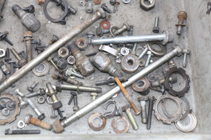 photo de SCHRAUBEN PEUGEOT ELYSTAR 125 (2002 - 2007)