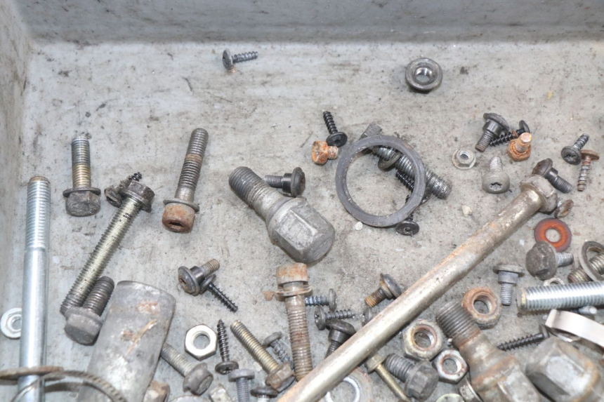 photo de SCHRAUBEN PEUGEOT ELYSTAR 125 (2002 - 2007)