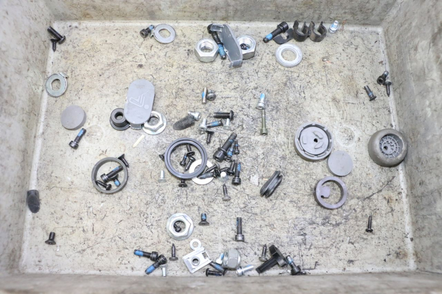 photo de SCHRAUBENSET SEGWAY NINEBOT F65I 1