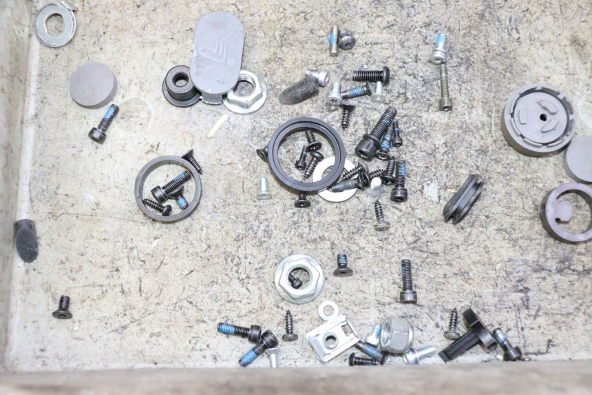 photo de SCHRAUBENSET SEGWAY NINEBOT F65I 1