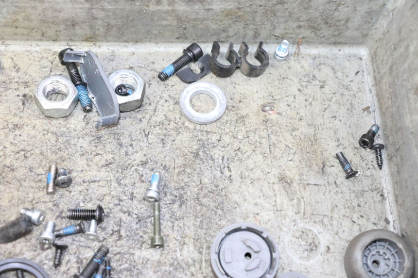 photo de SCHRAUBENSET SEGWAY NINEBOT F65I 1