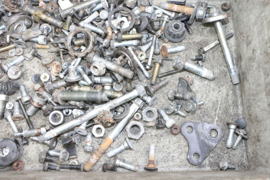 photo de SCHRAUBEN KAWASAKI GPX R WARBIRD 600 (1988 - 1993) - Detailansicht des Bauteils