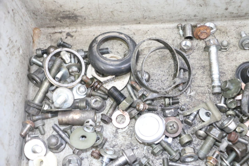 photo de SCHRAUBENSET SUZUKI GS GSE 500 (2001 - 2003)