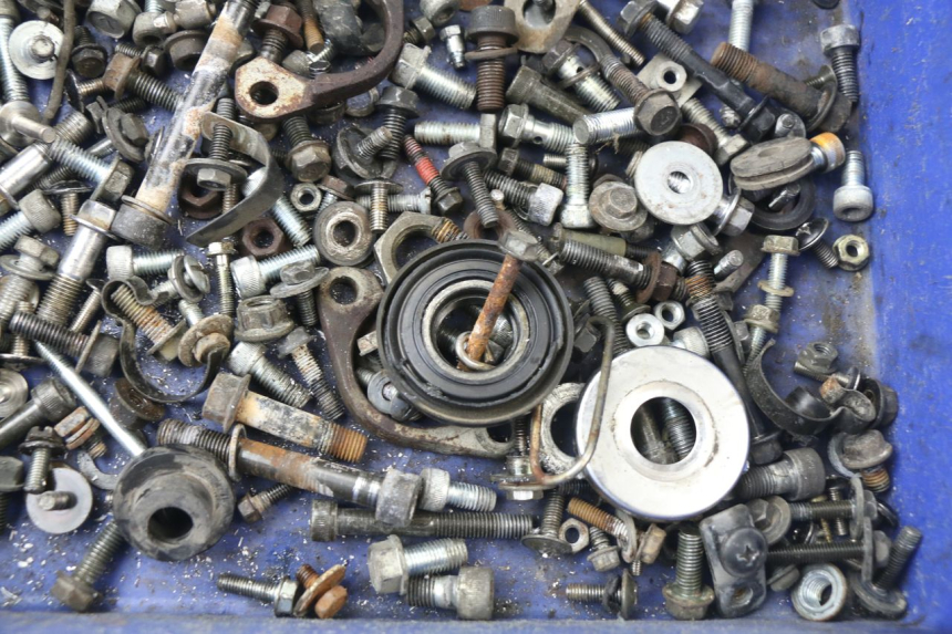 photo de SCHRAUBEN KAWASAKI GTR 1000 (1994 - 2004)