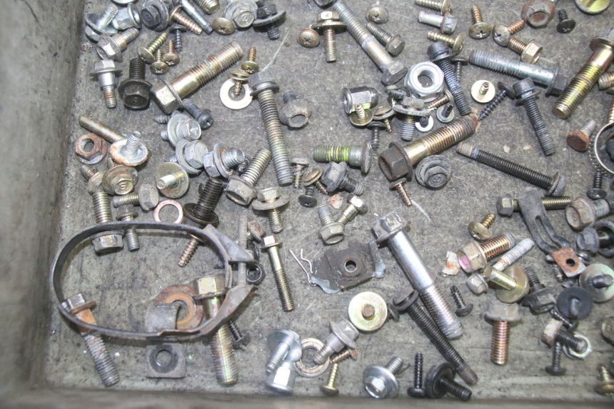 photo de SCHRAUBEN SYM GTS EVO 125 (2009 - 2013) - Alternative Perspektive