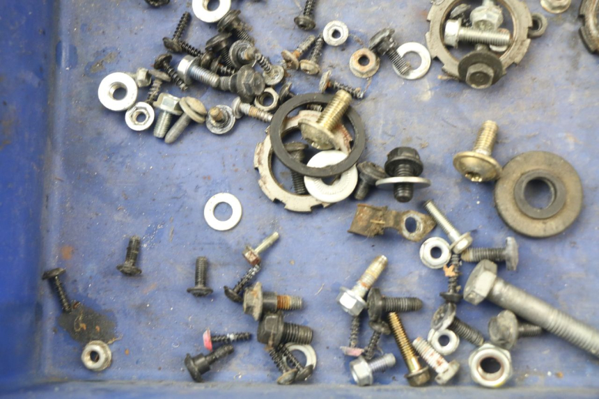 photo de SCHRAUBEN PEUGEOT JET FORCE CARBU 50 (2003 - 2016)