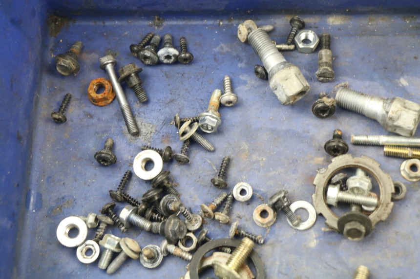 photo de SCHRAUBEN PEUGEOT JET FORCE CARBU 50 (2003 - 2016)