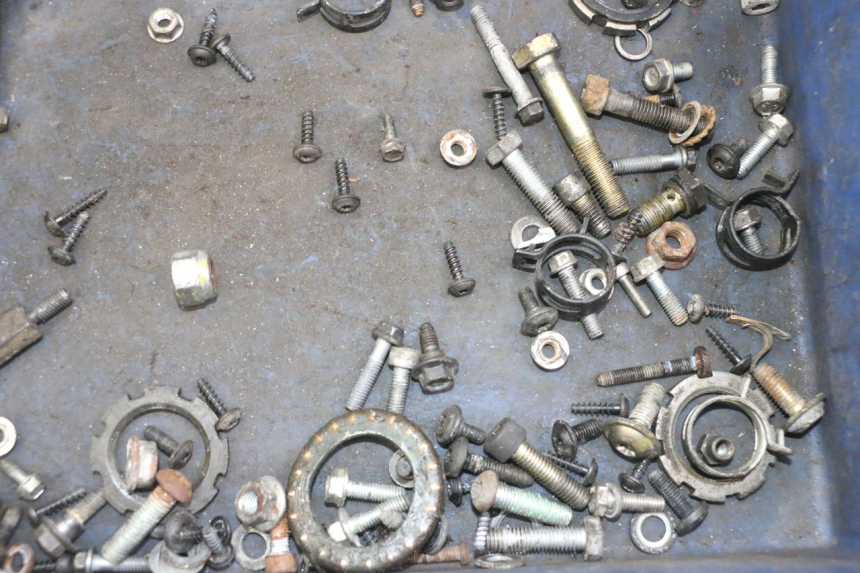 photo de SCHRAUBEN PEUGEOT JET FORCE CARBU 50 (2003 - 2016)