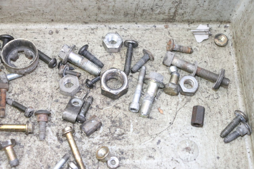 photo de SCHRAUBEN PIAGGIO LIBERTY 125 (1998 - 2008)