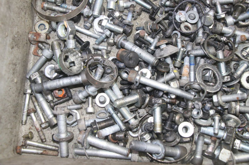 photo de SCHRAUBEN PIAGGIO MP3 HPE 350 (2018 - 2020) - Alternative Perspektive