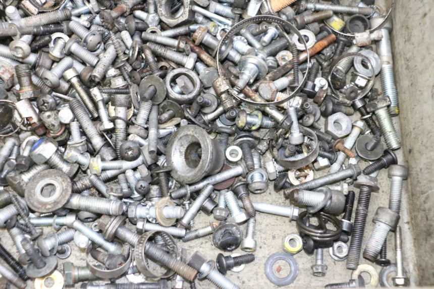 photo de SCHRAUBEN PIAGGIO MP3 LT 300 (2010 - 2016) - Detailansicht des Bauteils