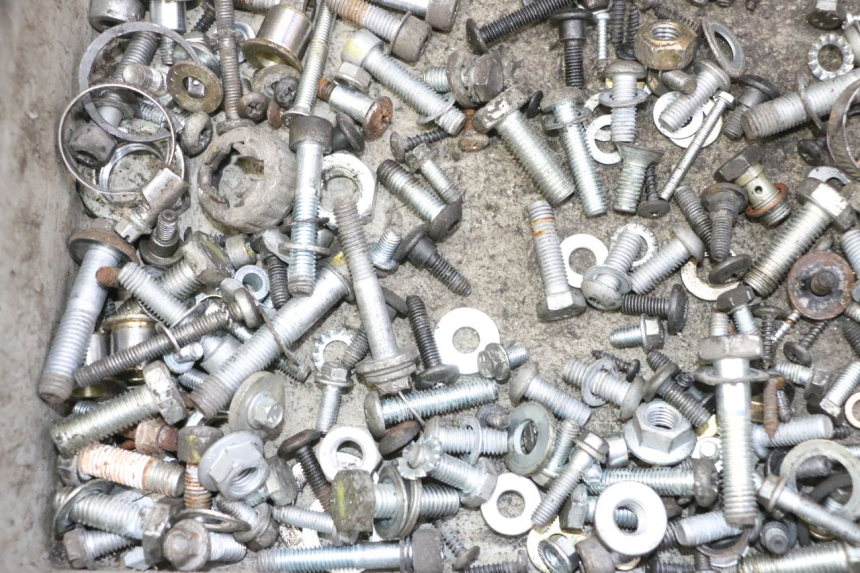 photo de SCHRAUBEN PIAGGIO MP3 125 (2006 - 2014)