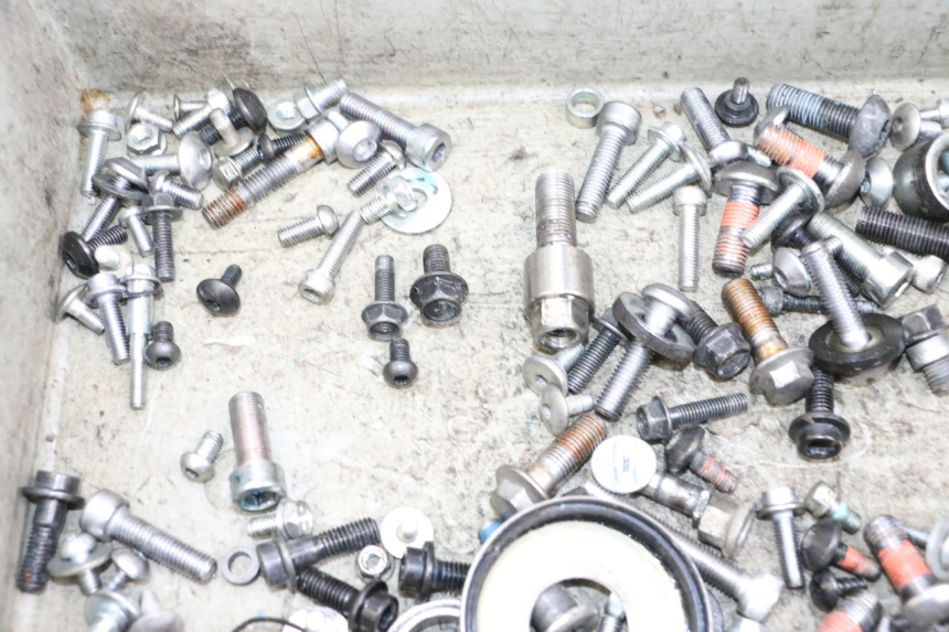 photo de SCHRAUBEN YAMAHA MT-07 MT07 ABS 700 (2018 - 2020) - Zoom auf Gebrauchszustand