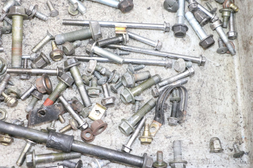 photo de SCHRAUBEN SYM ORBIT III 3 4T 50 (2021 - 2025) - Technische Nahaufnahme