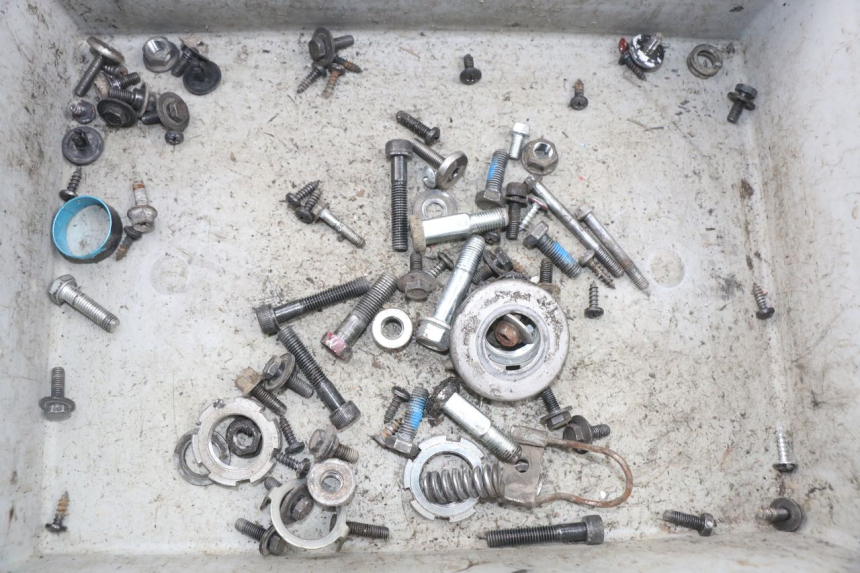 photo de SCHRAUBEN MBK OVETTO ONE 2T 50 (2013 - 2017)