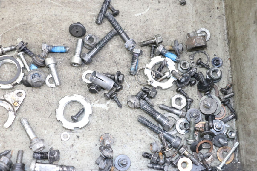 photo de SCHRAUBEN MBK OVETTO ONE 2T 50 (2013 - 2017)