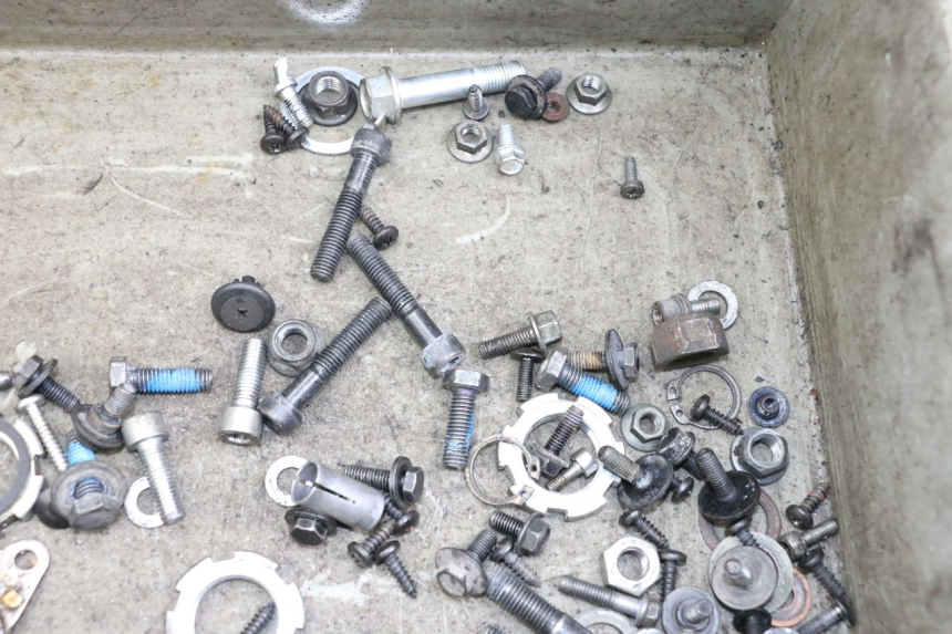 photo de SCHRAUBEN MBK OVETTO ONE 2T 50 (2013 - 2017)