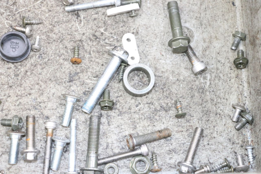 photo de SCHRAUBEN EFUN PUSA 1 - Zoom auf Gebrauchszustand