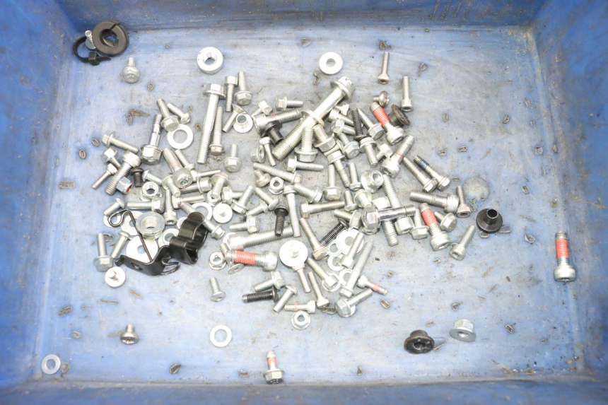 photo de SCHRAUBEN ROYAL ENFIELD SCRAM 411 (2022 - 2024)