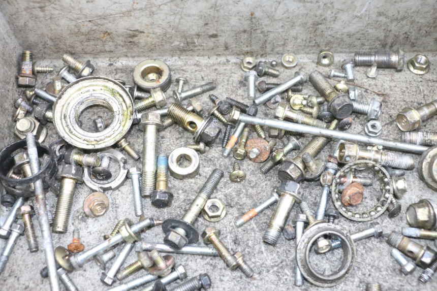 photo de SCHRAUBEN DAELIM S1 125 (2007 - 2016) - Zoom auf Gebrauchszustand