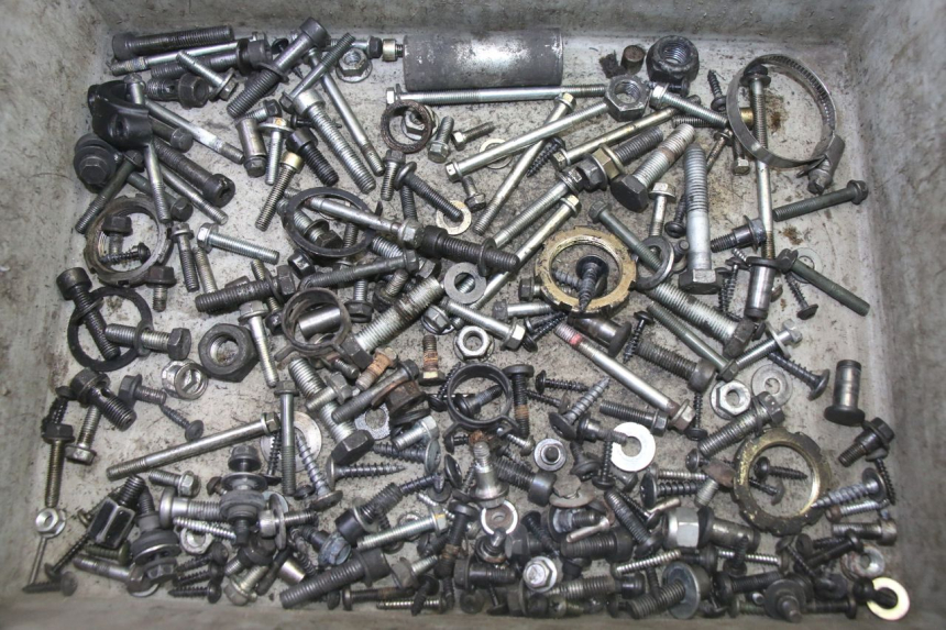 photo de SCHRAUBEN PEUGEOT SATELIS 125 (2013 - 2018)