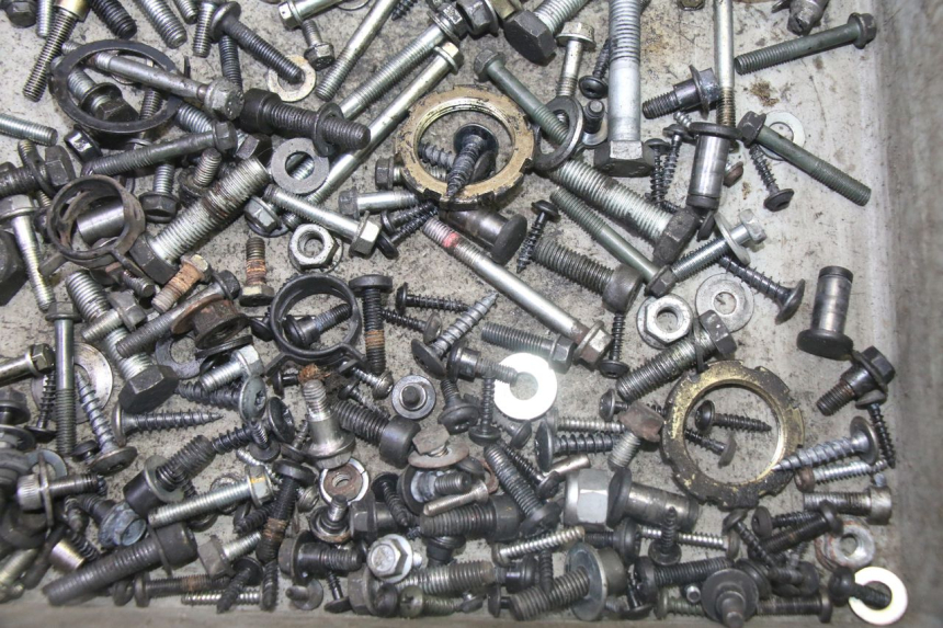 photo de SCHRAUBEN PEUGEOT SATELIS 125 (2013 - 2018)