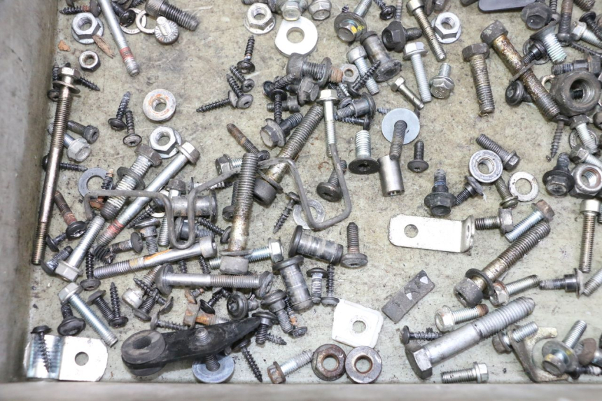 photo de SCHRAUBENBEUTEL PEUGEOT SATELIS 125 (2010 - 2012)