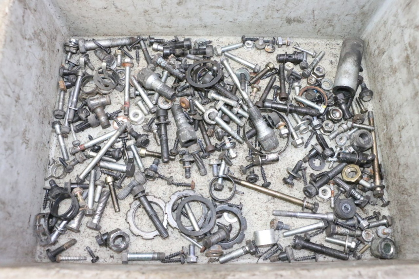 photo de SCHRAUBEN PEUGEOT SATELIS 125 (2013 - 2018)