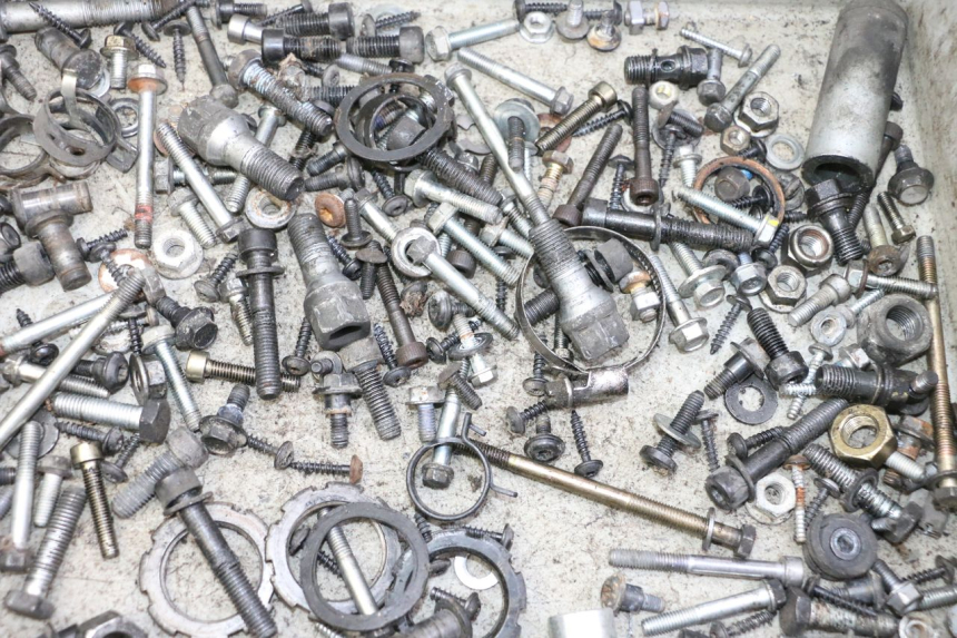 photo de SCHRAUBEN PEUGEOT SATELIS 125 (2013 - 2018)