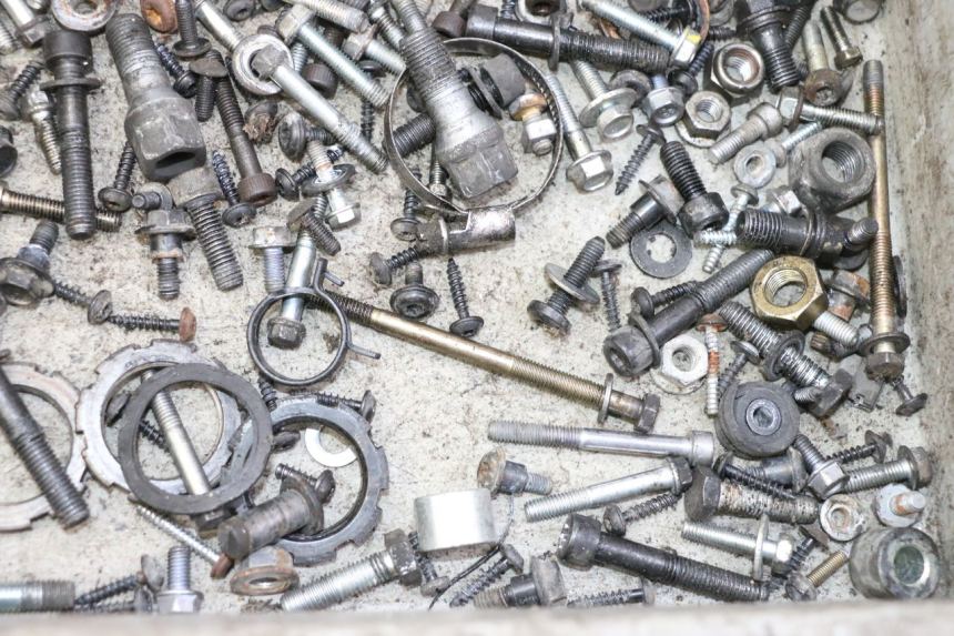 photo de SCHRAUBEN PEUGEOT SATELIS 125 (2013 - 2018)