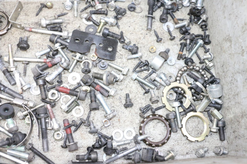 photo de SCHRAUBEN PEUGEOT SATELIS 125 (2013 - 2018) - Detailansicht des Bauteils