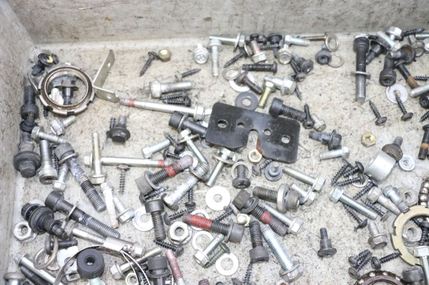 photo de SCHRAUBEN PEUGEOT SATELIS 125 (2013 - 2018) - Zoom auf Gebrauchszustand