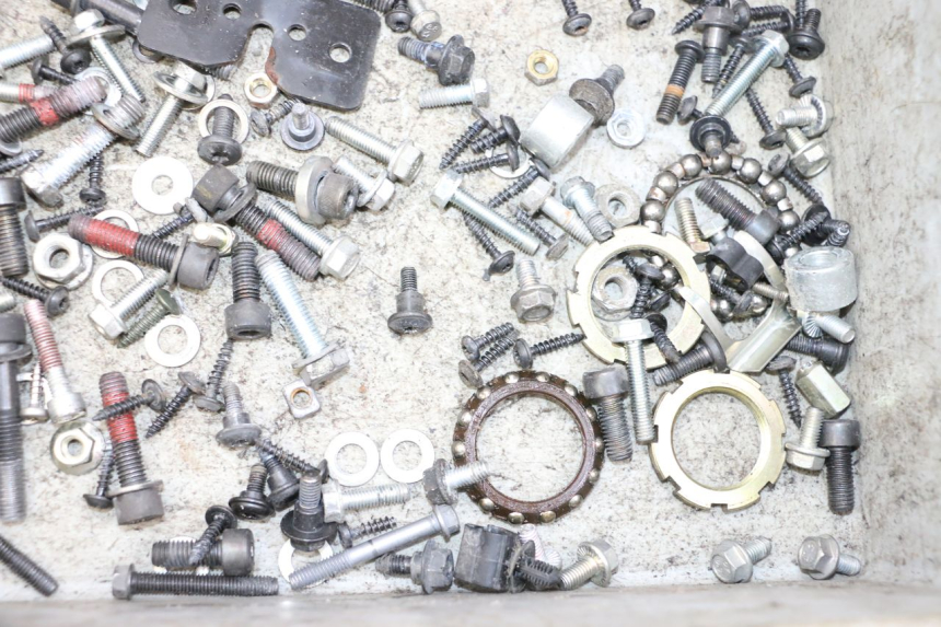 photo de SCHRAUBEN PEUGEOT SATELIS 125 (2013 - 2018) - Technische Nahaufnahme