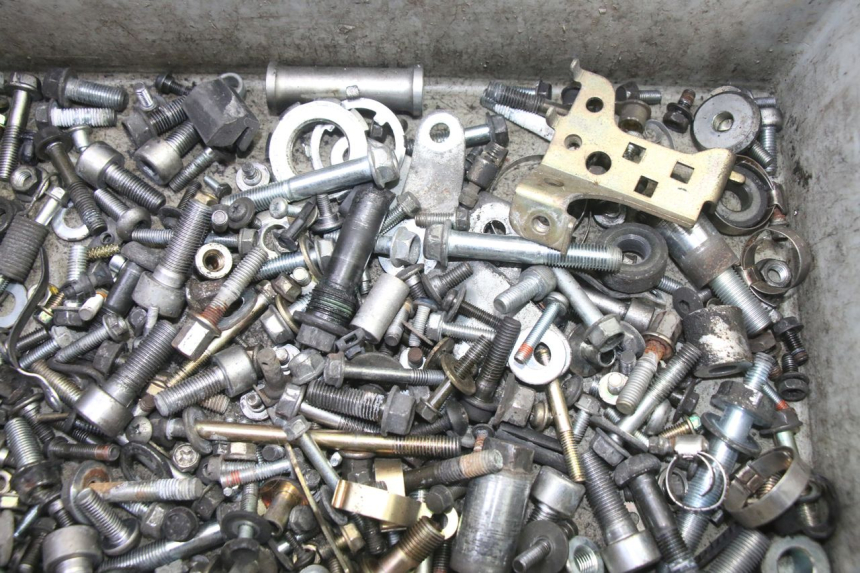 photo de SCHRAUBEN HONDA ST PAN EUROPEAN 1300 (2002 - 2013)