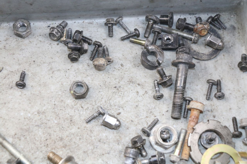 photo de SCHRAUBEN PEUGEOT STREETZONE 2T 50 (2014 - 2019)