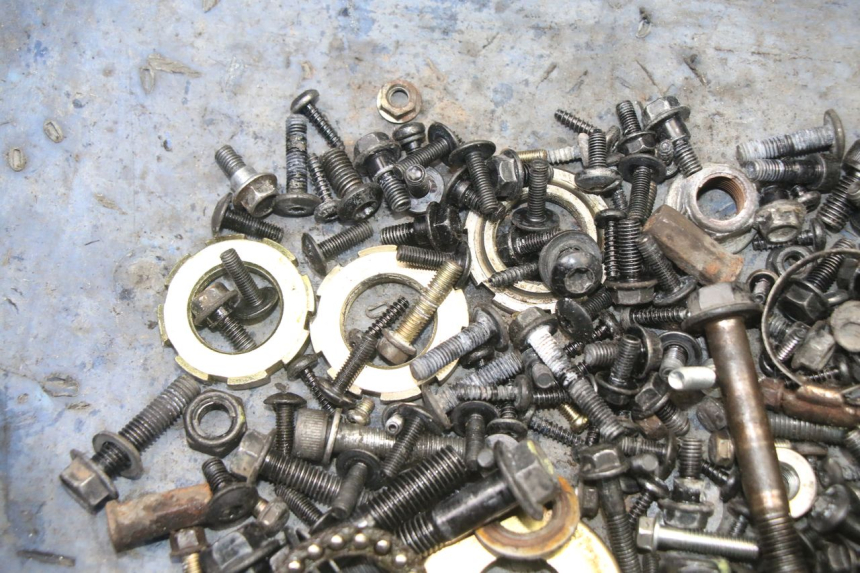 photo de SCHRAUBEN PEUGEOT STREETZONE I 2T 50 (2018 - 2020)