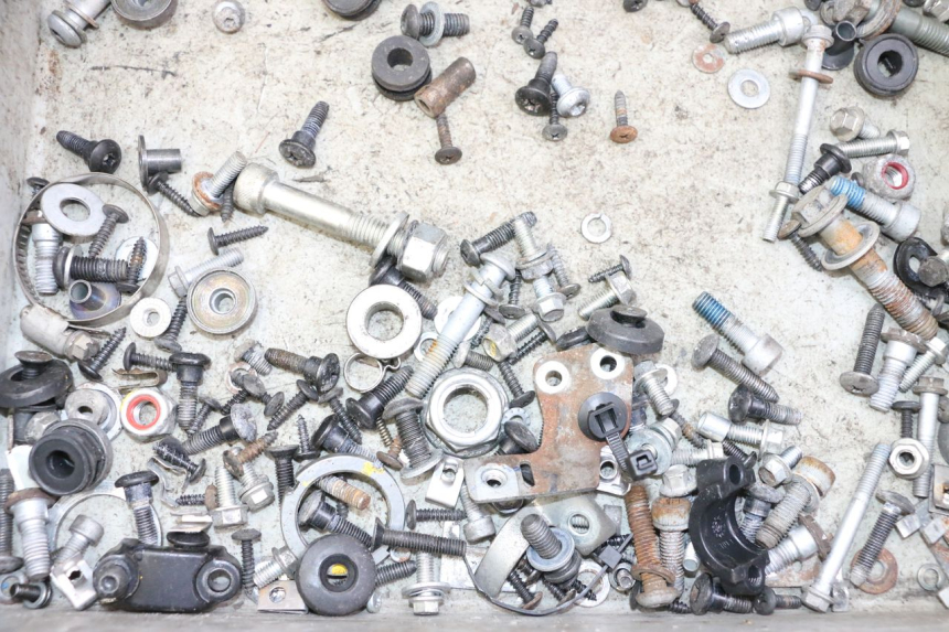 photo de SCHRAUBEN APRILIA SXR 50 (2021 - 2023)