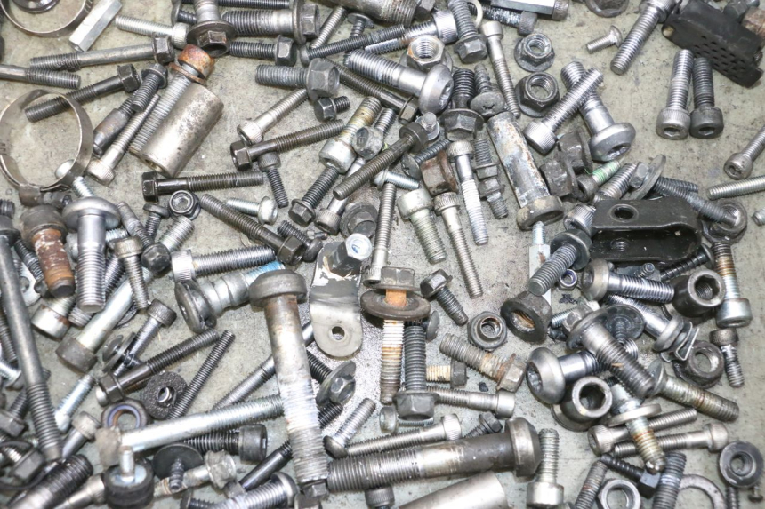 photo de SCHRAUBEN YAMAHA TDM ABS 900 (2002 - 2014) - Detailansicht des Bauteils