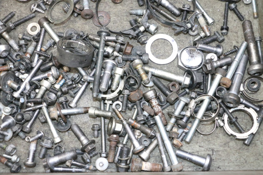 photo de SCHRAUBEN YAMAHA TDM ABS 900 (2002 - 2014) - Detailansicht des Bauteils