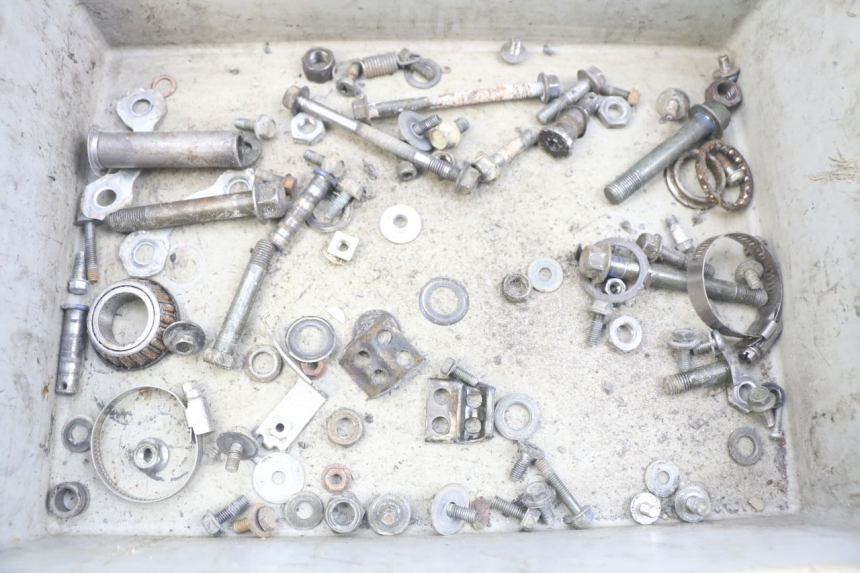 photo de SCHRAUBEN YAMAHA TTR 125 (2000 - 2020)