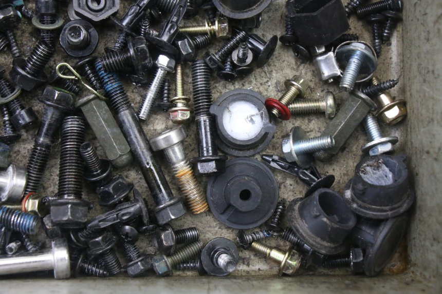 photo de SCHRAUBEN PEUGEOT TWEET 4T 50 (2023 - 2025)