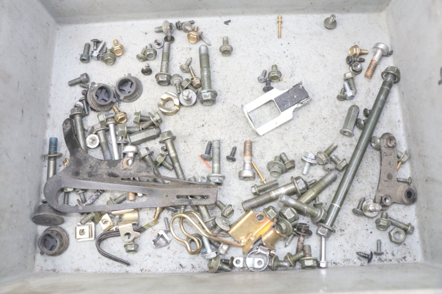 photo de SCHRAUBEN PEUGEOT TWEET ACTIVE 4T 50 (2018 - 2022)