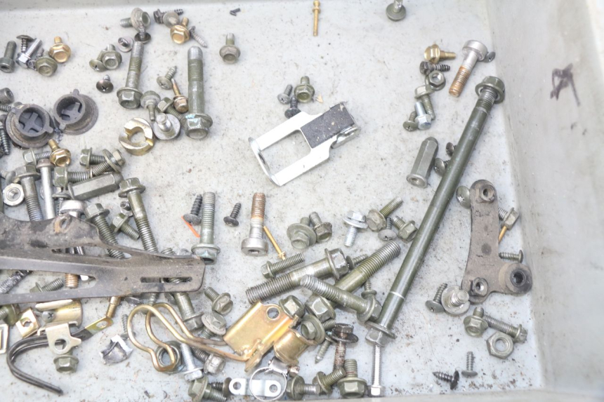 photo de SCHRAUBEN PEUGEOT TWEET ACTIVE 4T 50 (2018 - 2022)