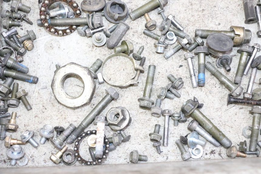 photo de SCHRAUBEN PEUGEOT TWEET PRO CARGO 50 (2018 - 2020)